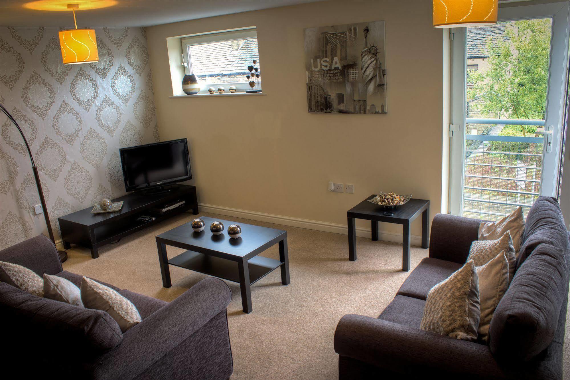 The Lindley Suite - Simple2Let Serviced Apartments Huddersfield Esterno foto