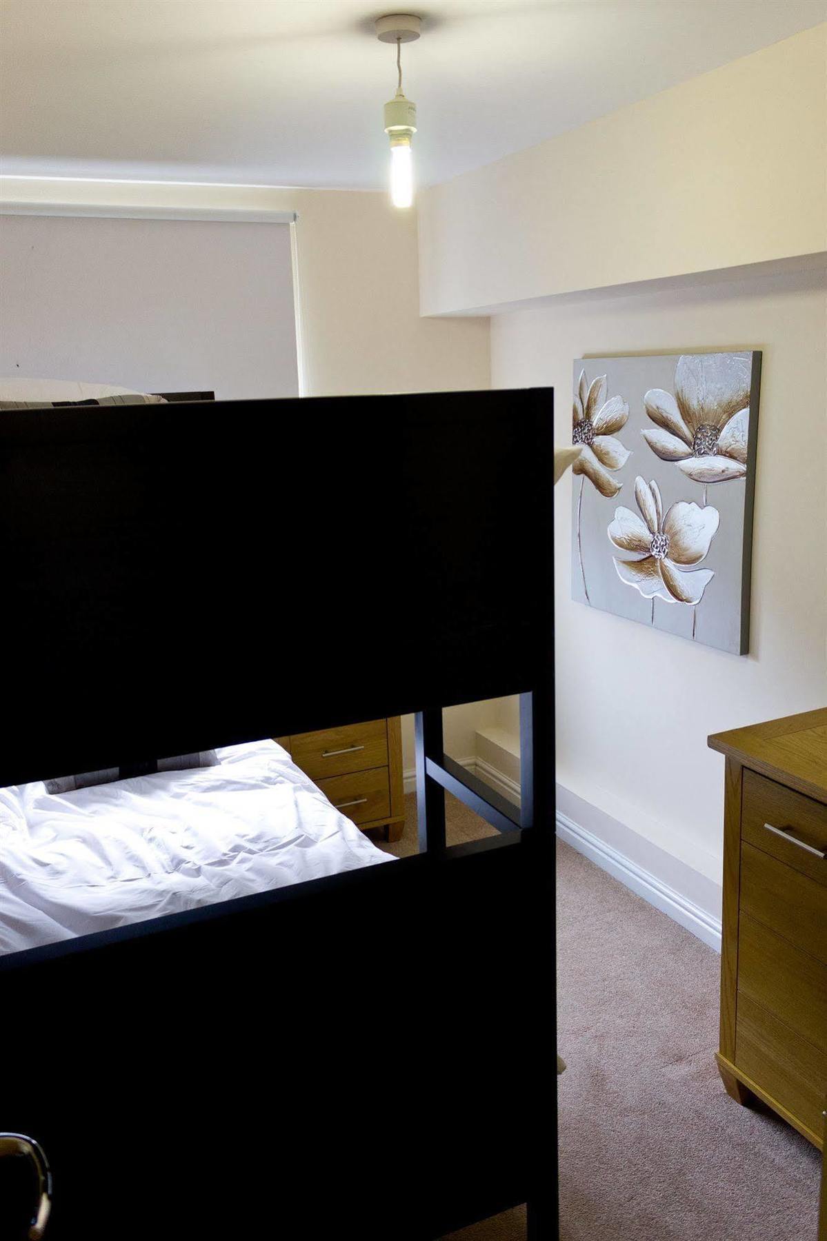The Lindley Suite - Simple2Let Serviced Apartments Huddersfield Esterno foto