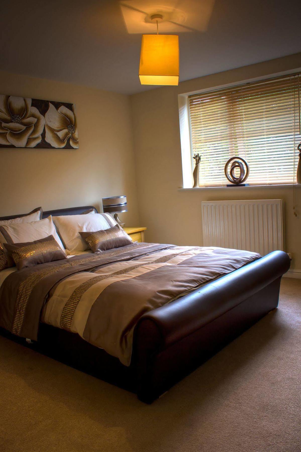 The Lindley Suite - Simple2Let Serviced Apartments Huddersfield Esterno foto