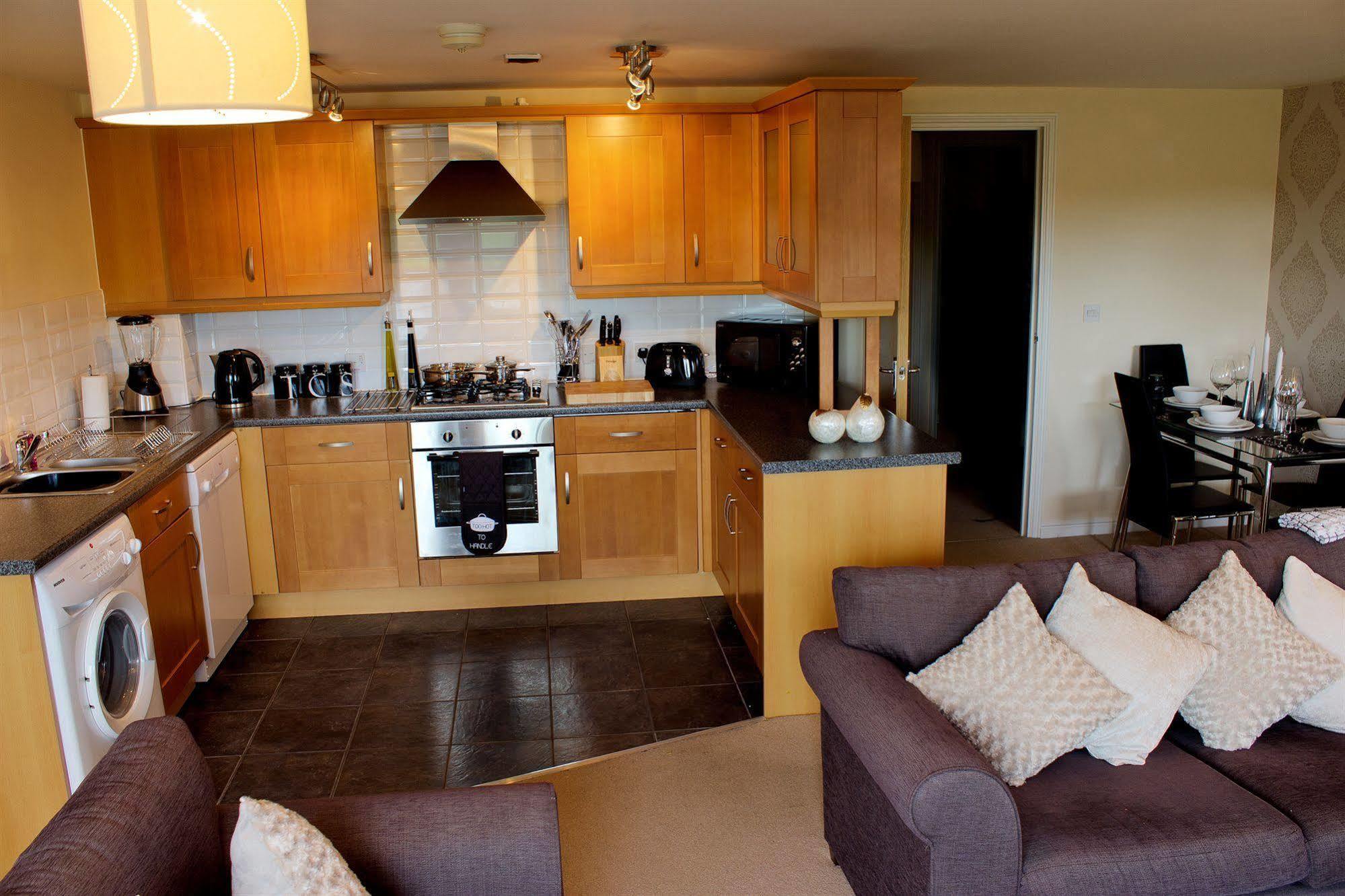 The Lindley Suite - Simple2Let Serviced Apartments Huddersfield Esterno foto